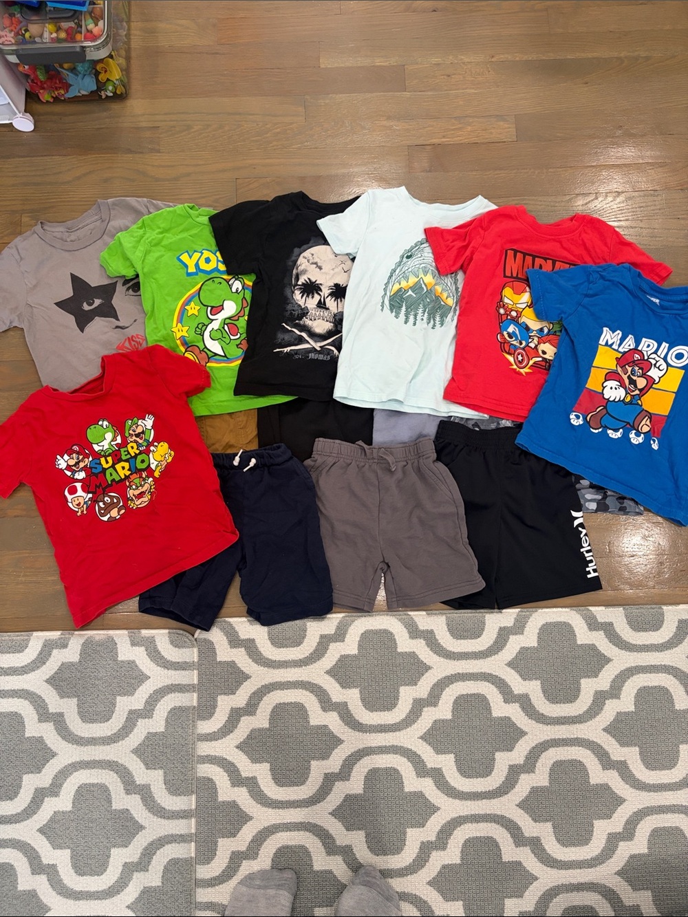 14pc 5T Kids spring/sunmer Graphic Tee & Shorts Bundle lot- euc